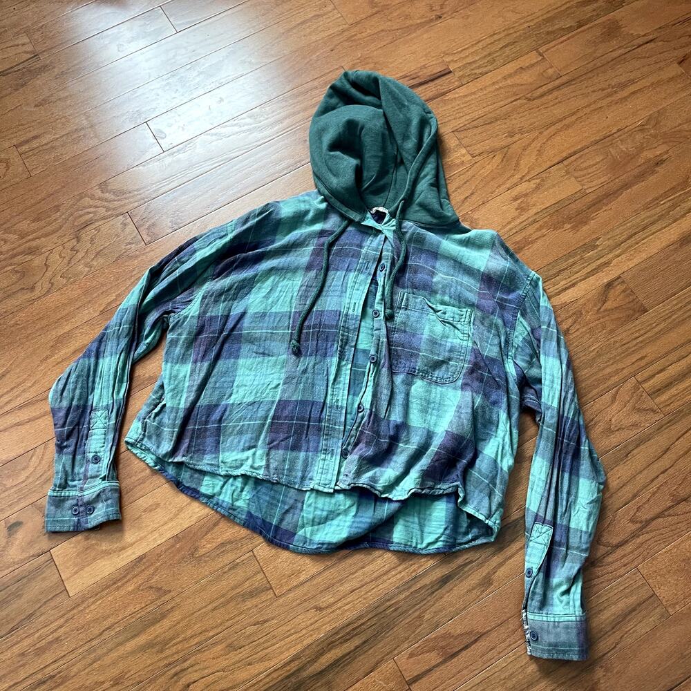 American Eagle Green and Blue Hooded Cropped Button Up Flannel Size XL
